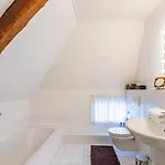 Апартаменты Hof Angelbur *