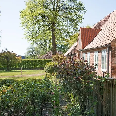 Hof Angelbur Χούζουμ